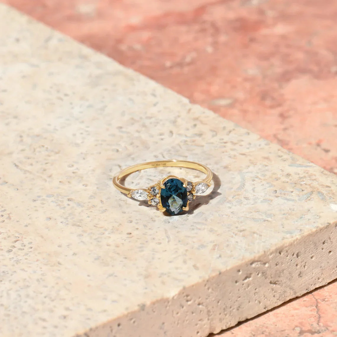 Oval Sapphire Vintage Ring | 925 Silver