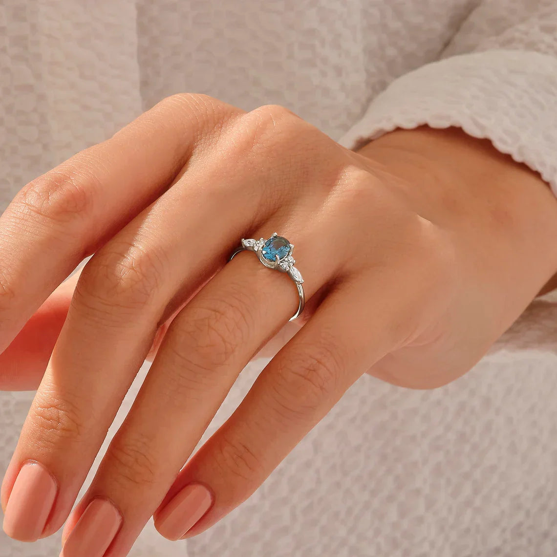 Oval Sapphire Vintage Ring | 925 Silver