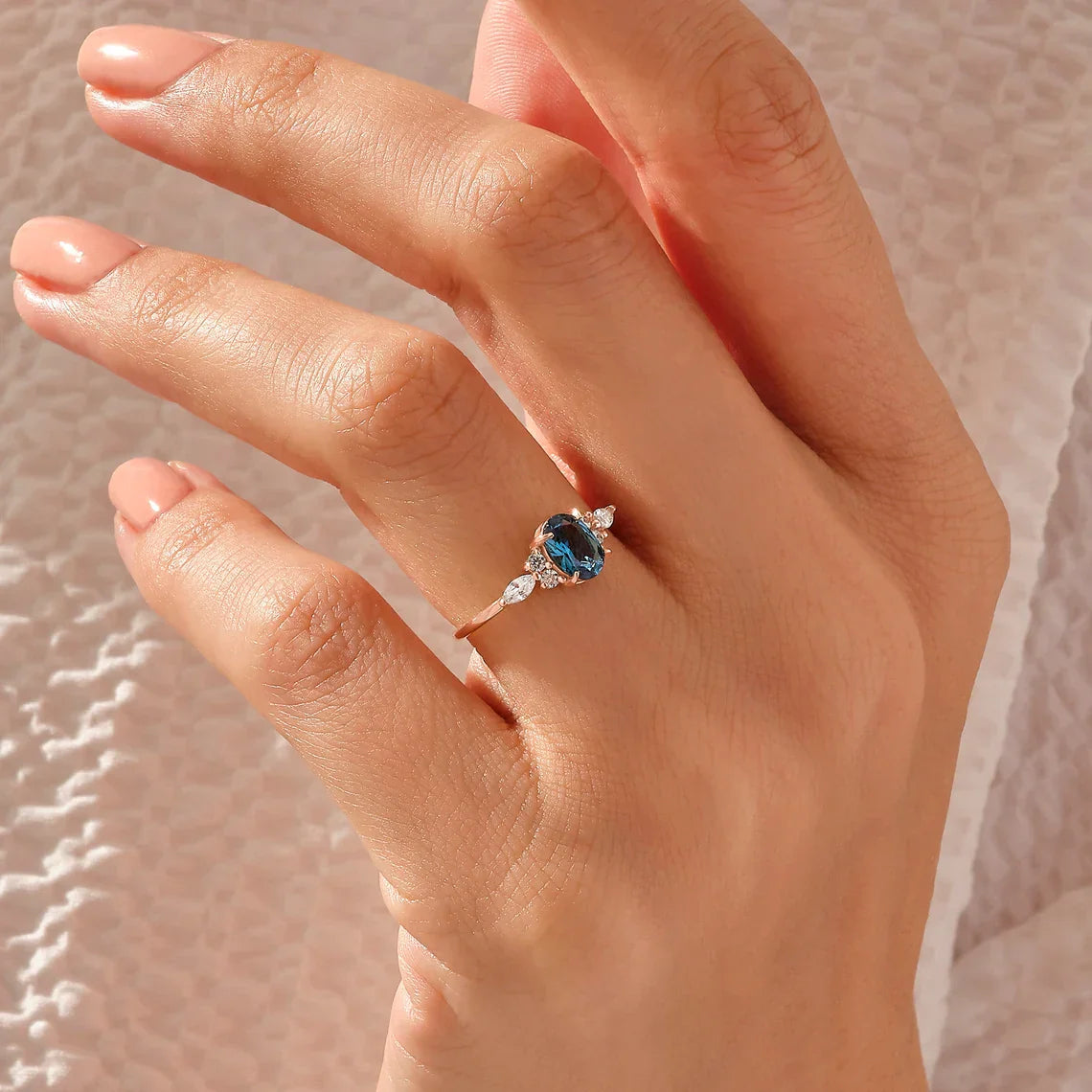 Oval Sapphire Vintage Ring | 925 Silver